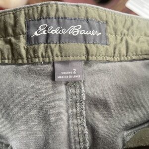 Eddie Bauer women’s size 2 cargo shorts